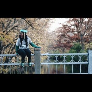 Meet your Posher, Lateishia